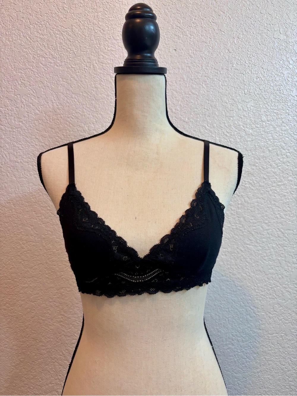 Honeydew Intimates Black Lace Bralette - Scalloped Trim